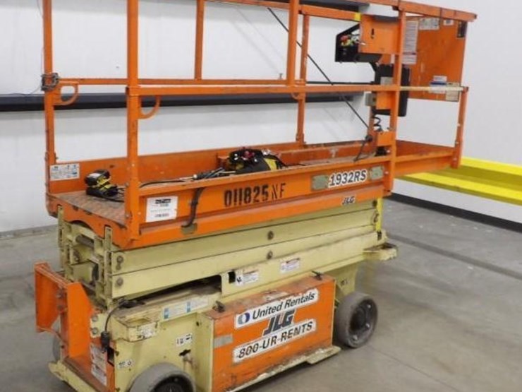 2013-jlg-1932rs-image-1