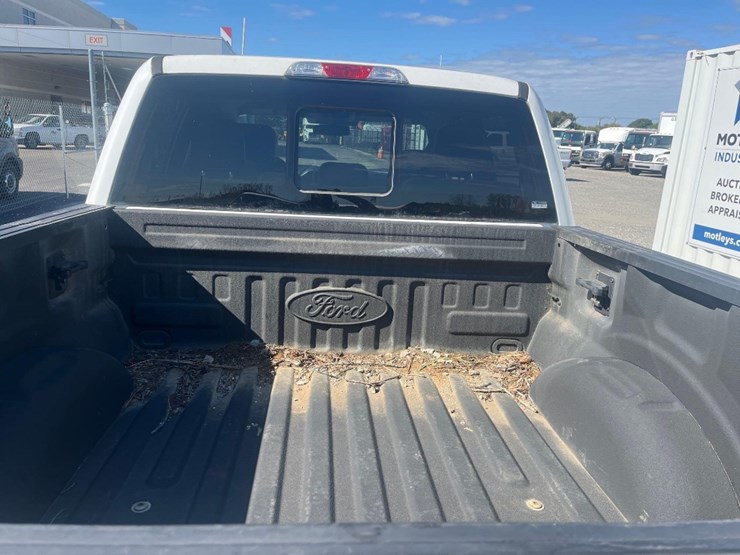 2018-ford-f150-xlt-image-10