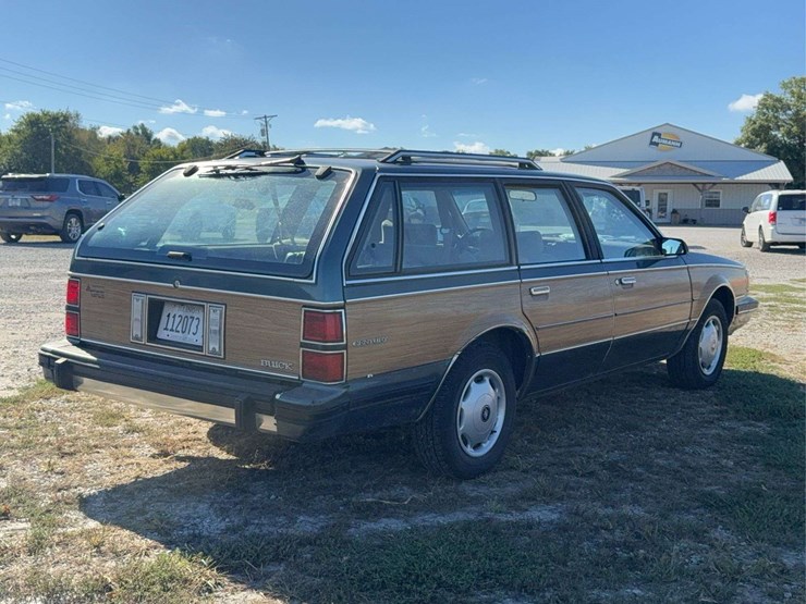 1194-buick-century-woody-station-wagon-image-5