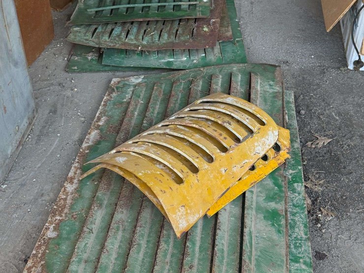 side-panels-and-grille-image-1