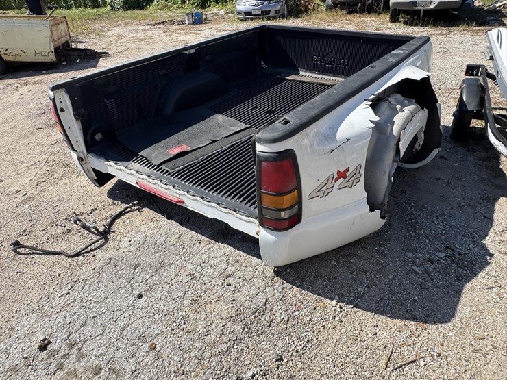 lot-of-(2)-pickup-truck-beds-lot-of-(2)-pickup-truck-beds-image-4
