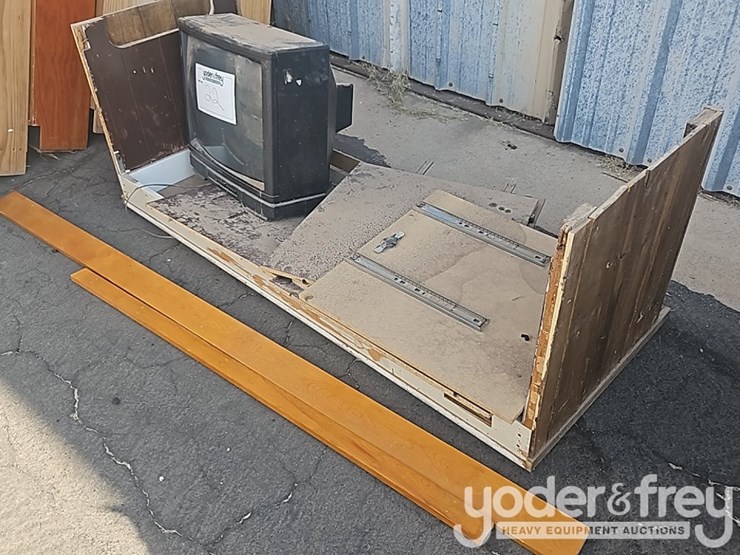 misc-pallets-(6-of)-image-4