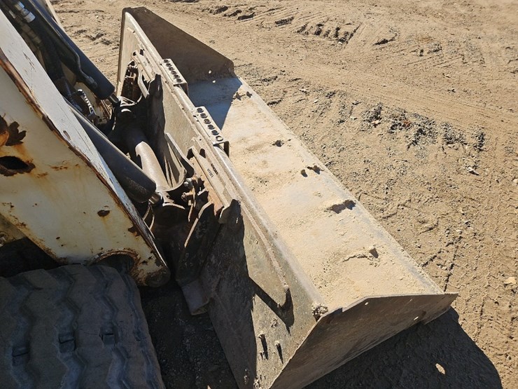 2011-bobcat-t770-image-10
