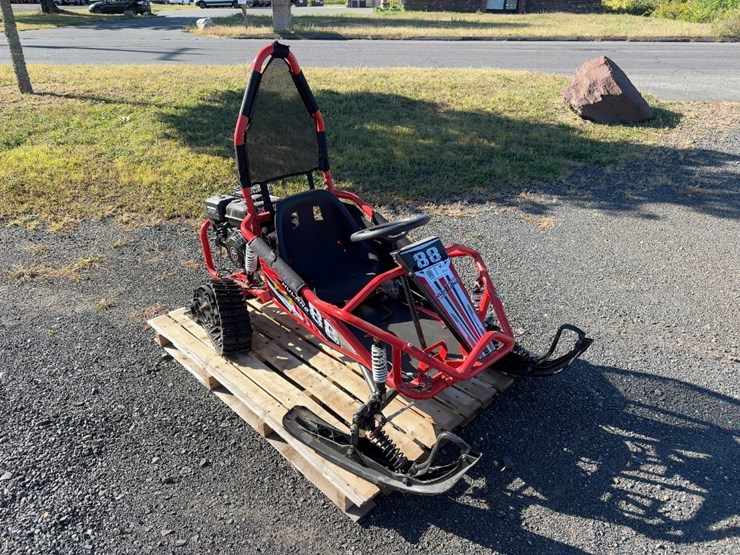 hulang-tracked-snowmobile-image-4