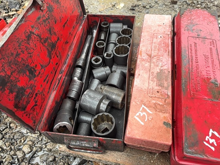 (3)-tool-boxes-of-hd-sockets,-1-box-of-hydraulic-fittings,-2-safety-reflector-kits-support-equipment-image-2