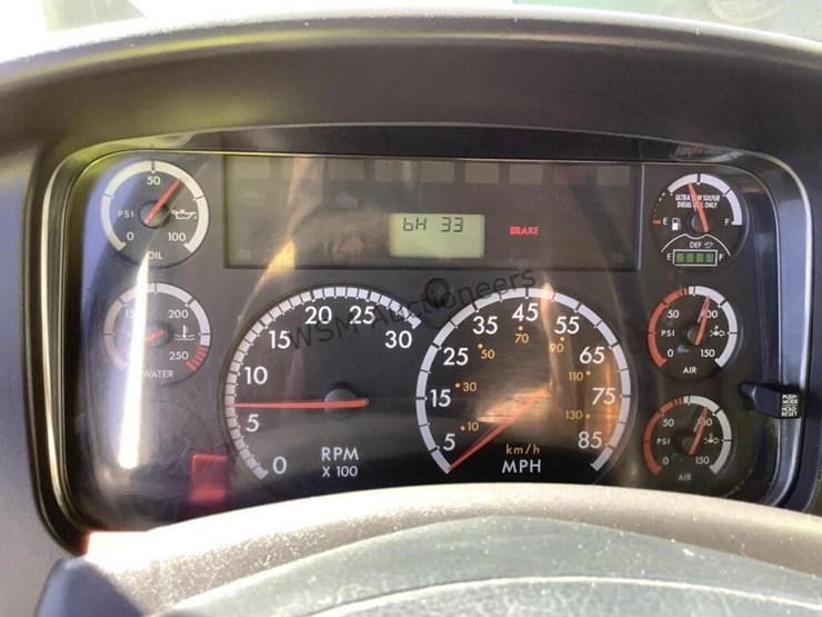 2012-freightliner-m2-f/b-image-20
