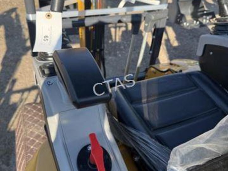 #65-•-mini-excavator---gas---hydraulic-thumb-image-5
