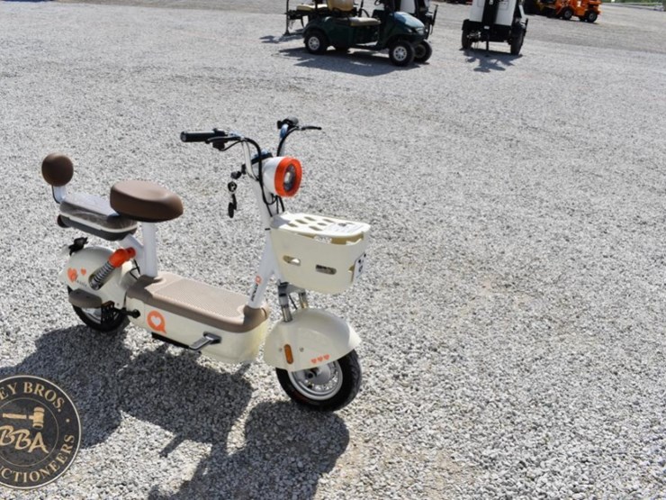 electric-scooter-with-front-basket-and-rear-seat-image-10