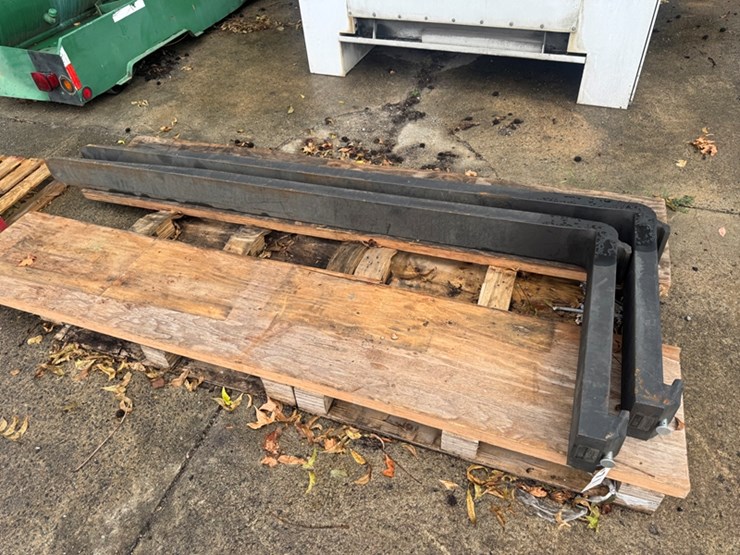 cat-6x8'-forks"-image-1