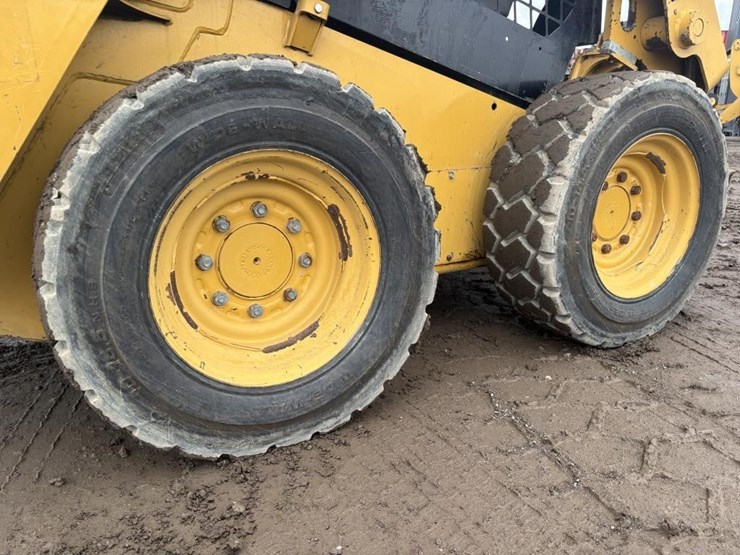 caterpillar-226d-image-15