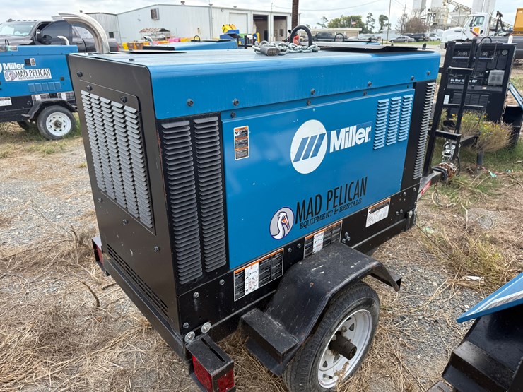 #680-•-2023-miller-big-blue-dual-450’s!-image-4