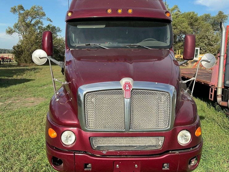 2007-kenworth-t2000-image-16