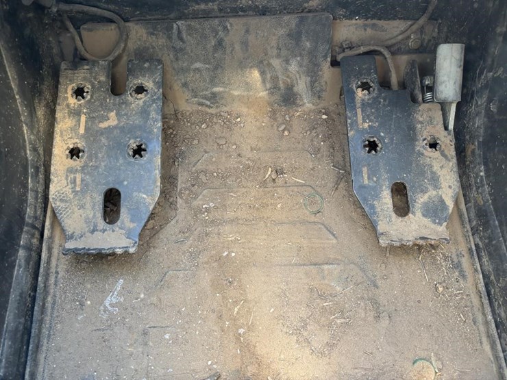 2023-bobcat-t86-image-32