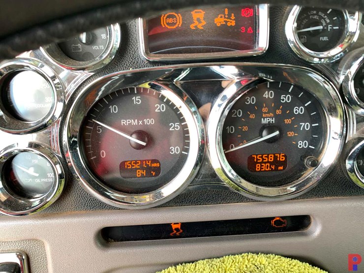2012-peterbilt-386-image-12