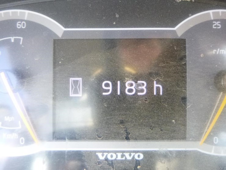 2015-volvo-l110h-image-39