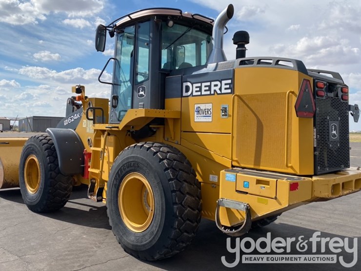 2018-deere-624k-image-2