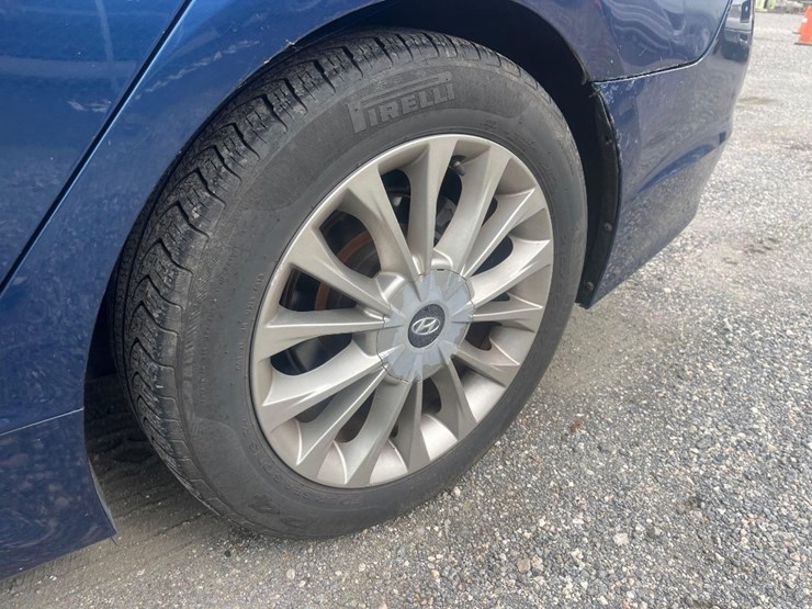 2015-hyundai-sonata-limited-sedan-image-13