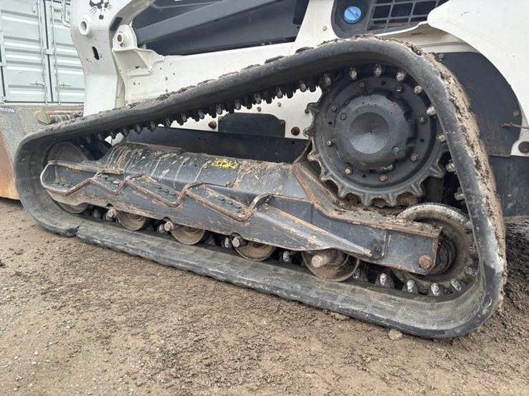 2021-bobcat-t770-image-16