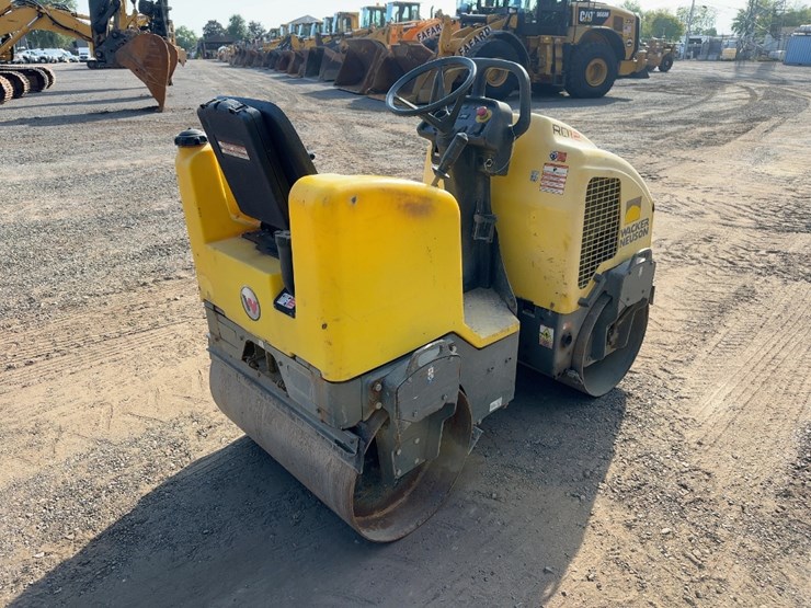 wacker-neuson-rd12-double-drum-vibratory-roller-image-5