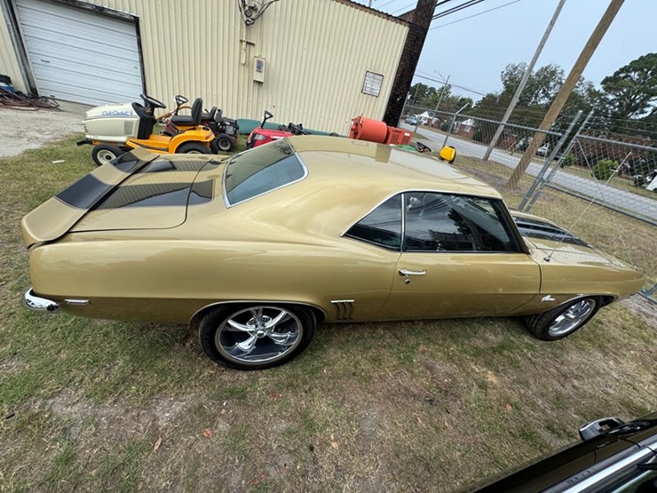 1969-chevrolet-camaro-ss-big-block-resto-mod-miles-not-verified---124379n643308-image-11