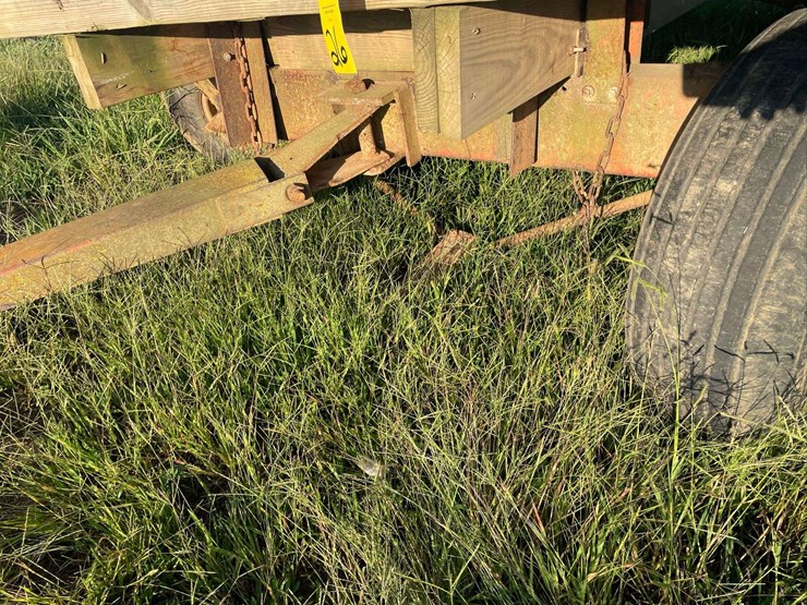 tandem-axle-hay-wagon-as-is-image-11