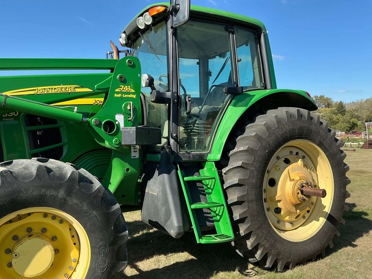 2008-john-deere-7330-image-10