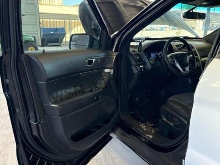 2014-ford-explorer-image-23