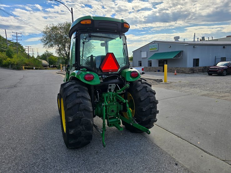 john-deere-4044r-image-14