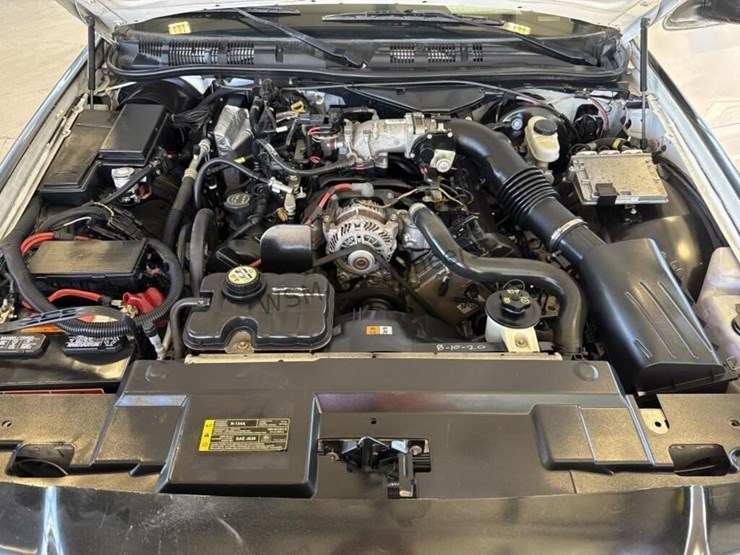 2006-ford-crown-victoria-sdn-image-12
