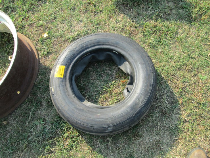 #29218-•-27x7.75-15-tire-image-2