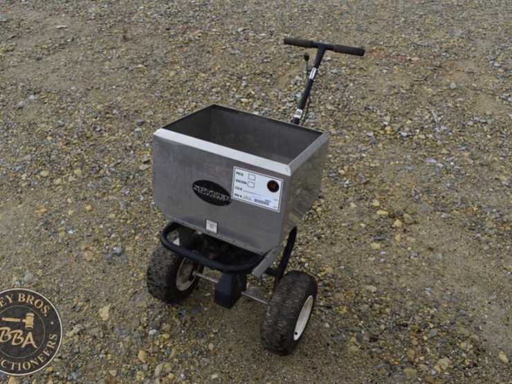 spyker-broadcast-spreader-image-1