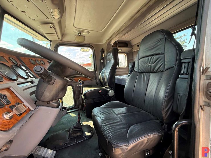 2006-peterbilt-378-image-10