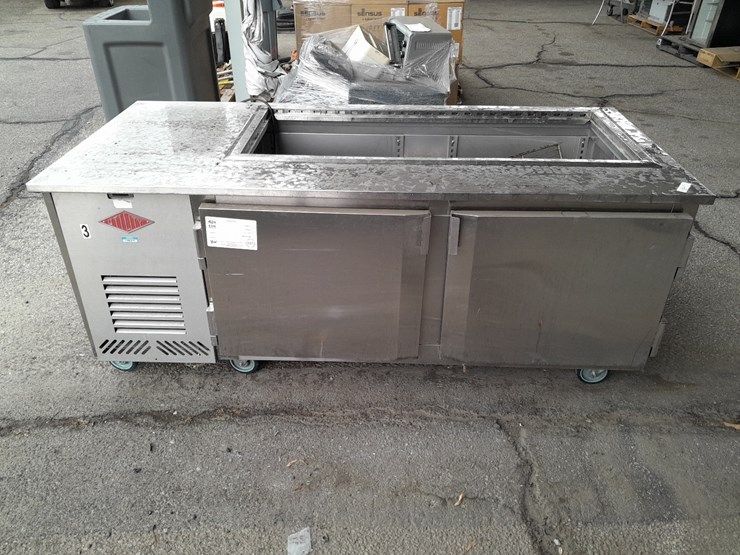 lot#-616-utility-refrigerator-image-1