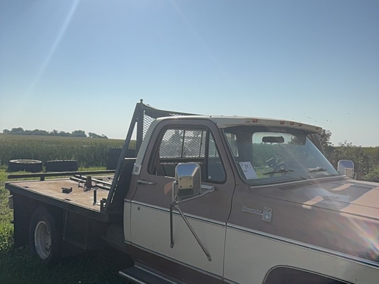 late-70’s--chevy-silverado-30,-dually￼-image-2