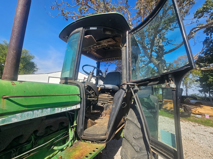 john-deere-3040-image-33