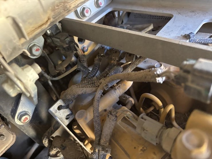 2016-caterpillar-299d2-xhp-image-40