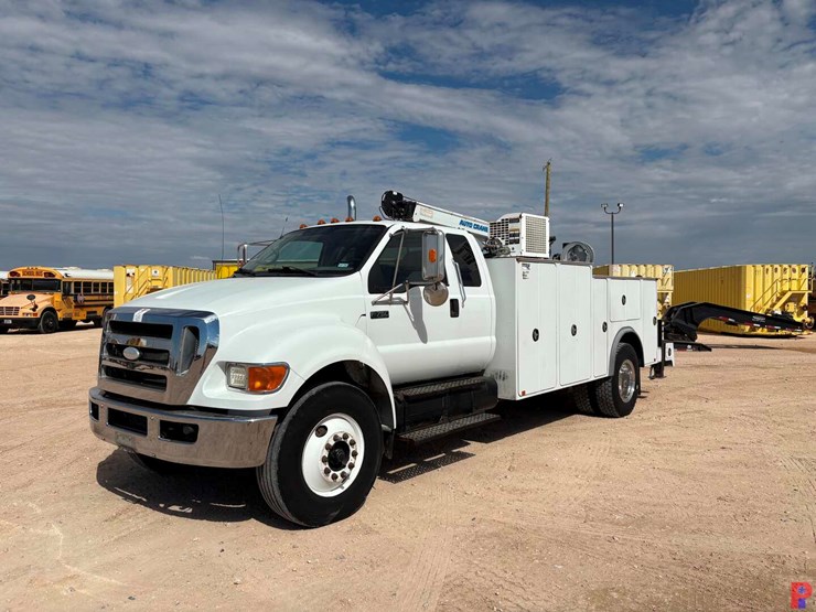 2008-ford-f750-image-1