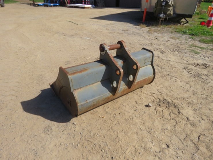 excavator-ditching-bucket-image-2