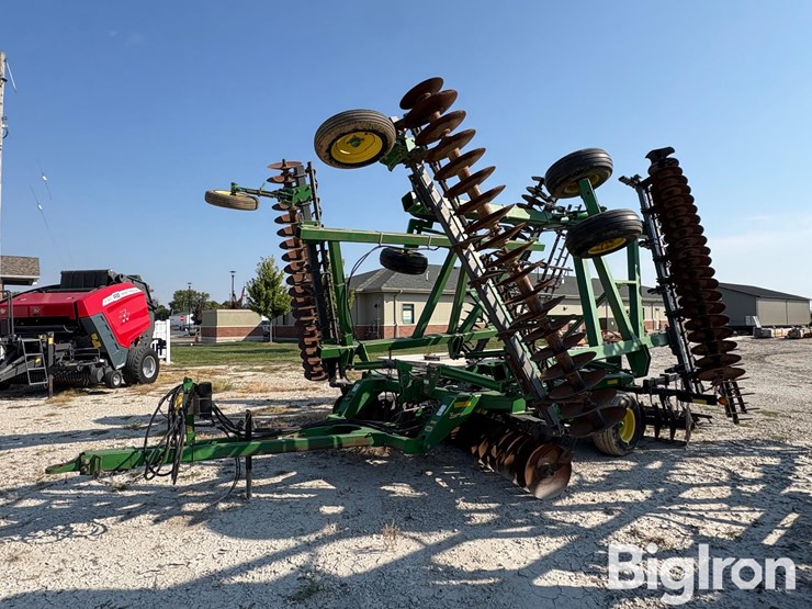2007-john-deere-637-image-1