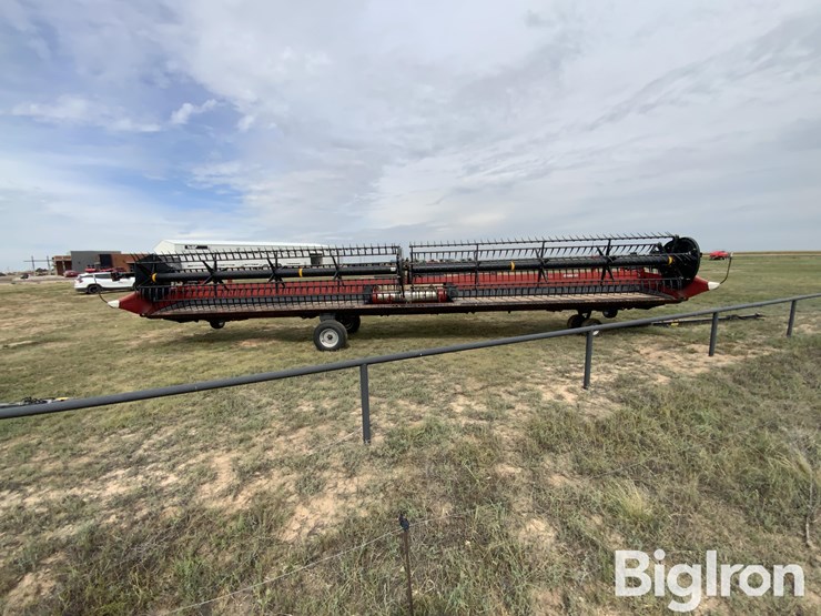 2014-case-ih-3152-image-2