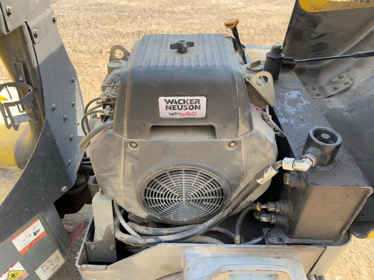 wacker-neuson-rd12-double-drum-vibratory-roller-image-15