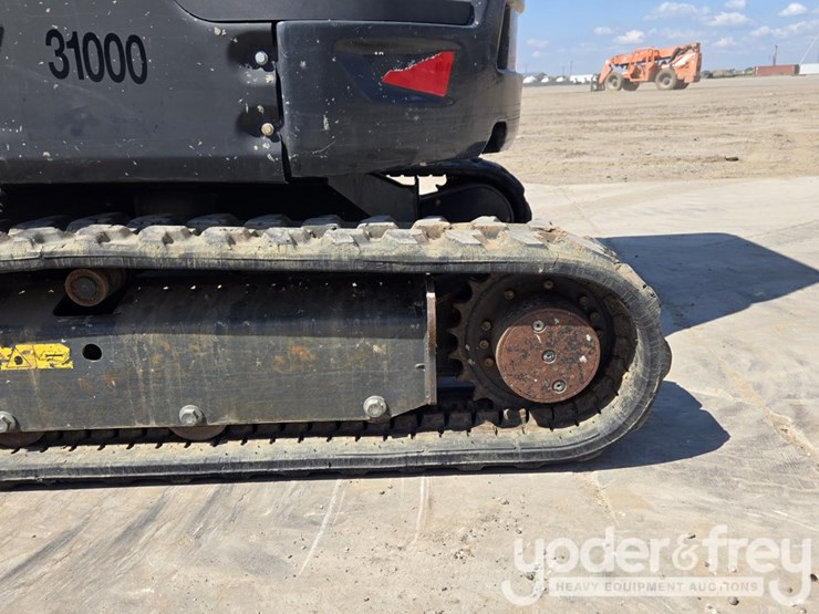 2021-bobcat-e35-image-17