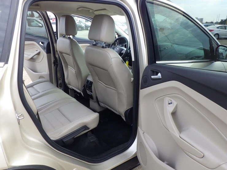 2017-ford-escape-image-8
