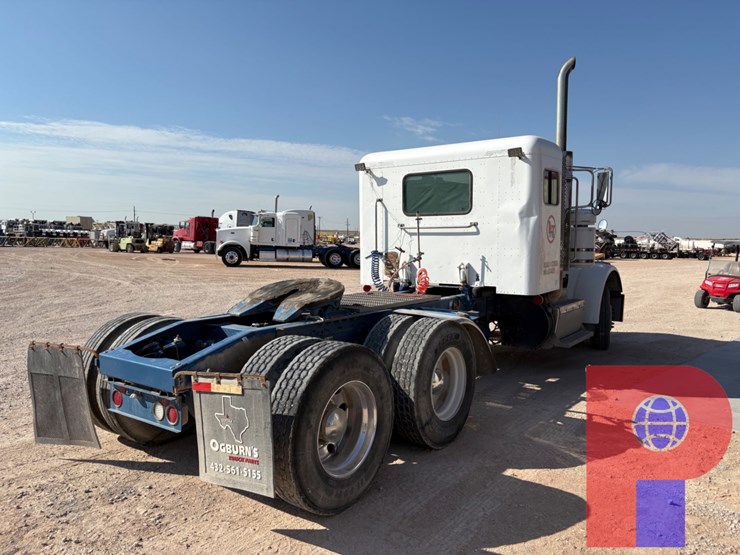 2013-peterbilt-367-image-3