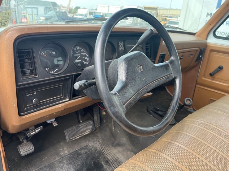 1992-dodge-ram-350-image-6