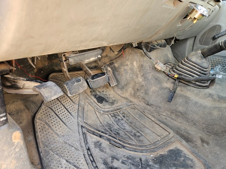 2005-ford-f550-image-50