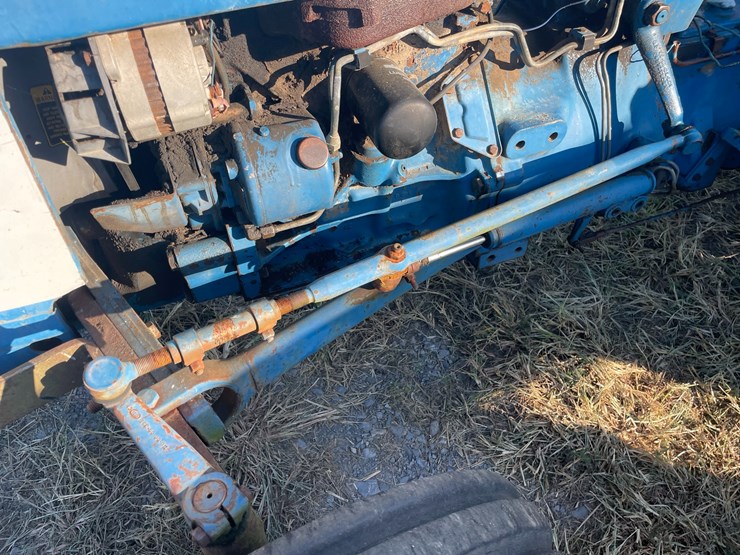 ford-2810-image-12