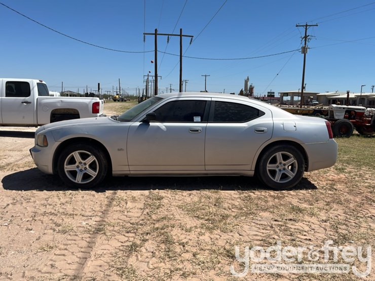 2008-dodge-charger-image-2