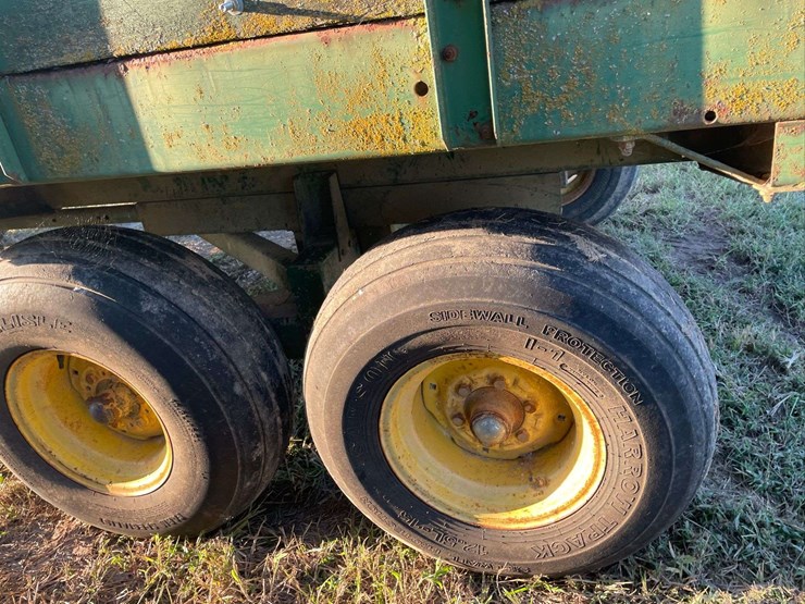 badger-tandem-axle-silage-wagon-image-17