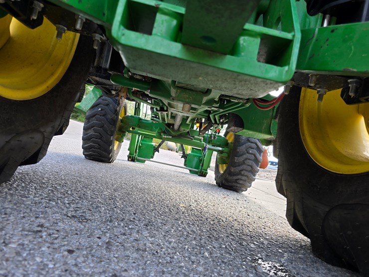 john-deere-4044r-image-46